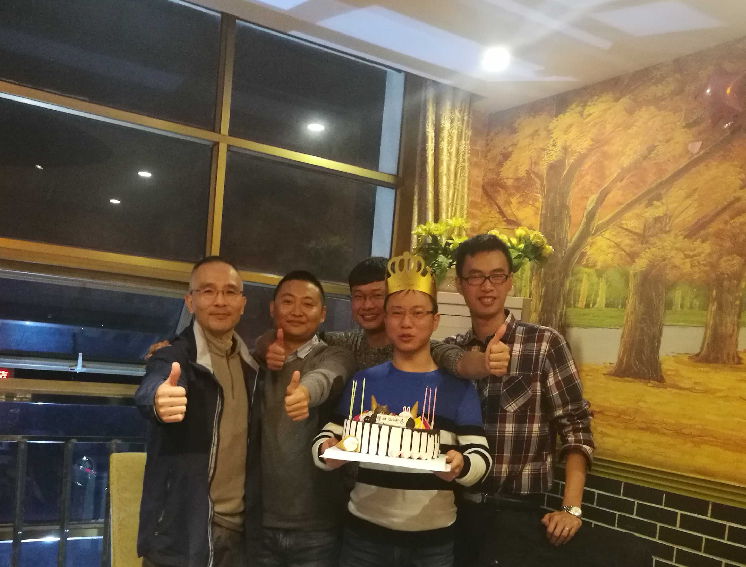 日皮视频免费看软件的小伙伴们