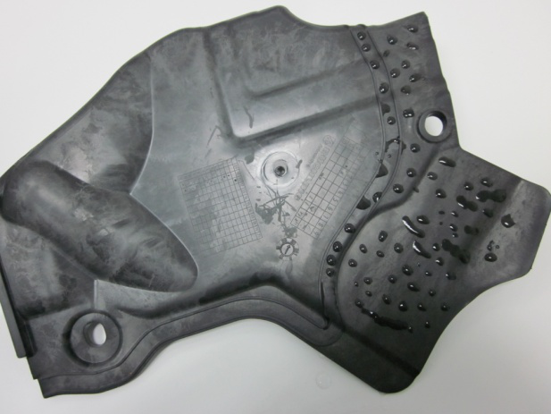 发动机护板滴胶发泡前日皮视频APP下载安装