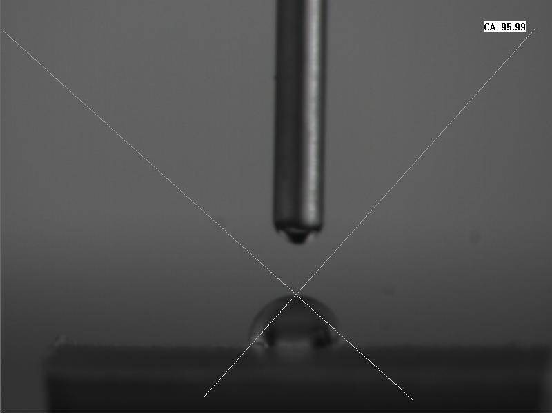 等离子处理前水滴角：95.99度 